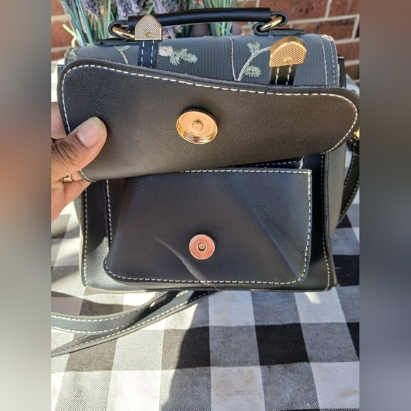 Floral Embroidered Black Crossbody Bag Black. Has Feet On Bottom. - Picture 7 of 9
